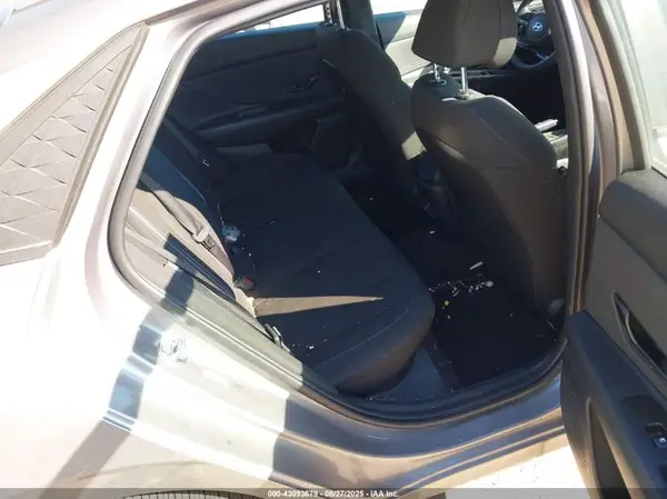 KMHLM4DG0SU876381 2025 HYUNDAI ELANTRA - Image 8