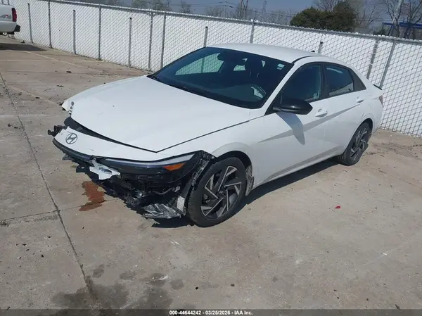 KMHLM4DG0SU880799 2025 HYUNDAI ELANTRA - Image 2