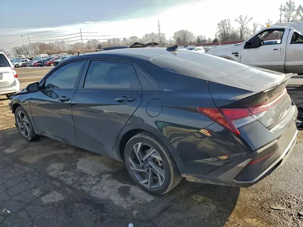 KMHLM4DG0SU910545 2025 HYUNDAI ELANTRA - Image 2