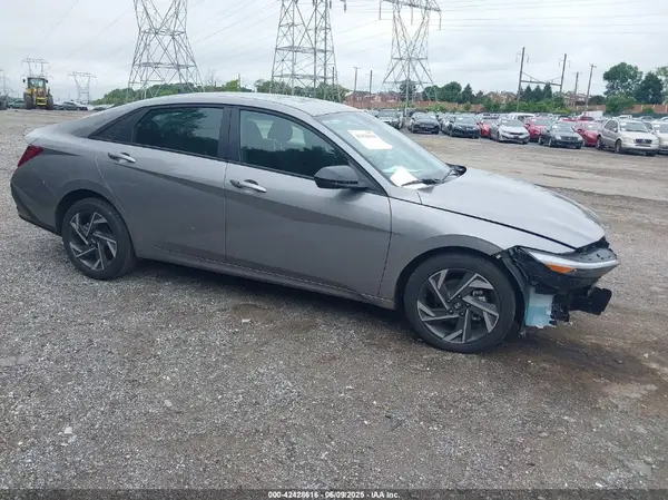 KMHLM4DG0SU917205 2025 HYUNDAI ELANTRA - Image 1