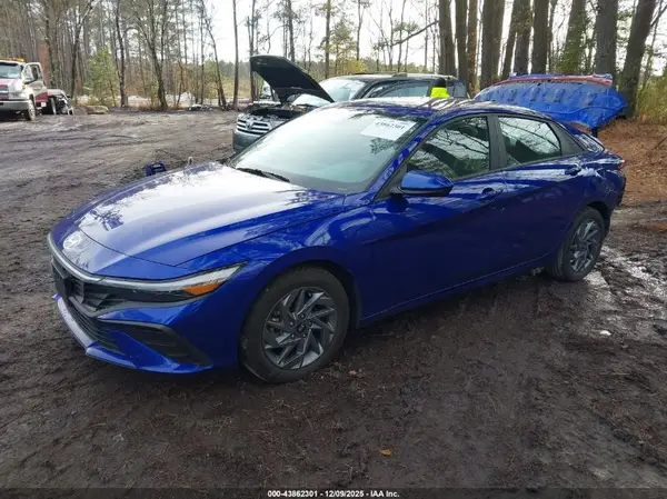 KMHLM4DG1RU642874 2024 HYUNDAI ELANTRA - Image 2