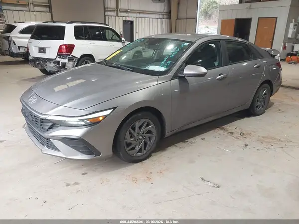 KMHLM4DG1RU644155 2024 HYUNDAI ELANTRA - Image 2