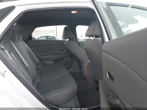 KMHLM4DG1RU644284 2024 HYUNDAI ELANTRA - Image 8