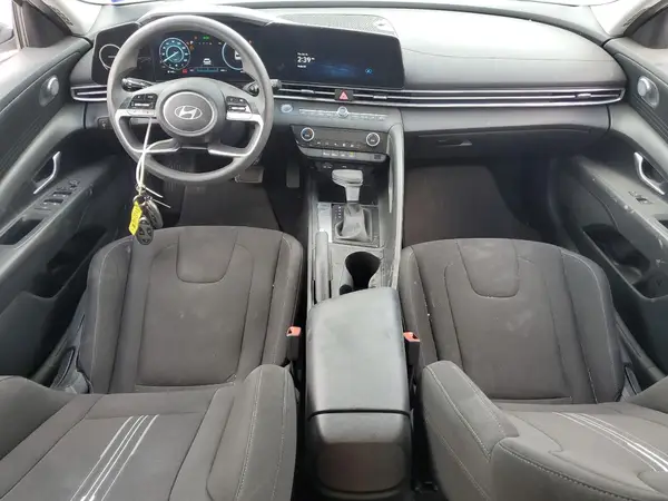 KMHLM4DG1RU647993 2024 HYUNDAI ELANTRA - Image 8