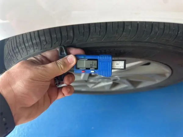 KMHLM4DG1RU648092 2024 HYUNDAI ELANTRA - Image 8
