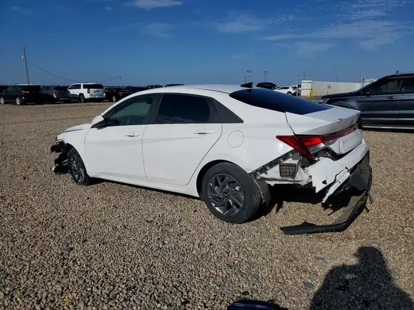 KMHLM4DG1RU659495 2024 HYUNDAI ELANTRA - Image 2