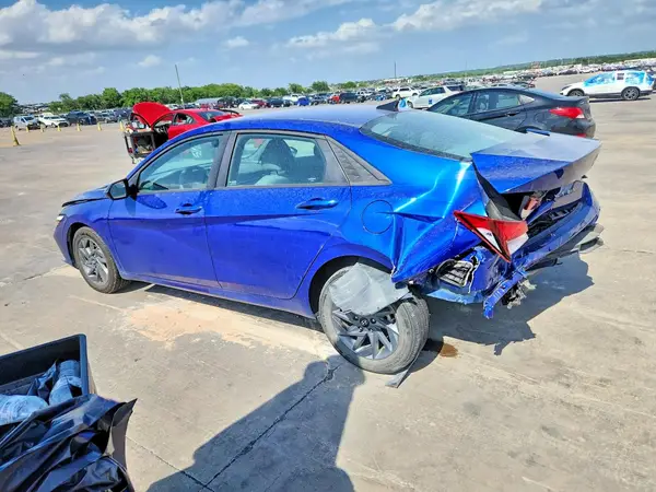 KMHLM4DG1RU664759 2024 HYUNDAI ELANTRA - Image 2