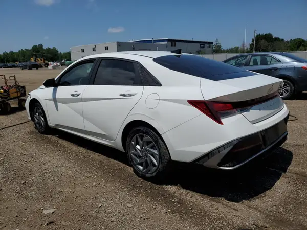 KMHLM4DG1RU667077 2024 HYUNDAI ELANTRA - Image 2