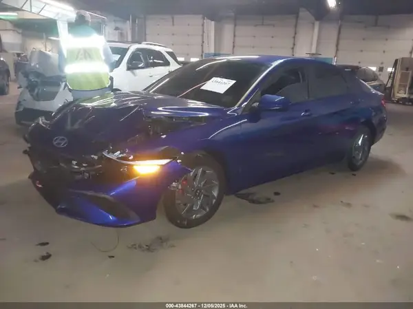 KMHLM4DG1RU667662 2024 HYUNDAI ELANTRA - Image 2