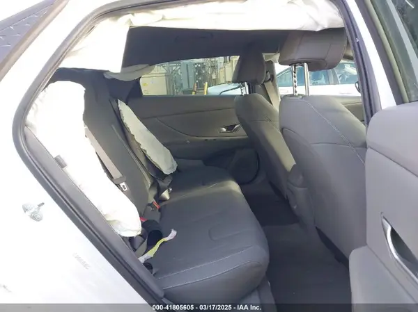 KMHLM4DG1RU670397 2024 HYUNDAI ELANTRA - Image 8