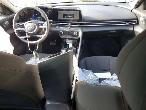 KMHLM4DG1RU673560 2024 HYUNDAI ELANTRA - Image 8