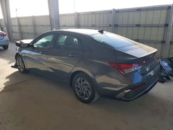 KMHLM4DG1RU680833 2024 HYUNDAI ELANTRA - Image 2