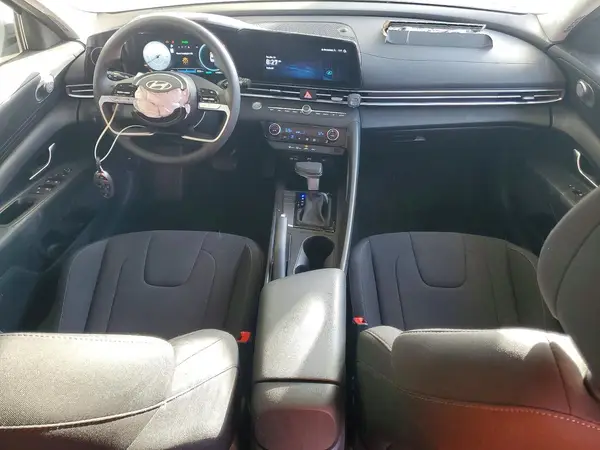 KMHLM4DG1RU680833 2024 HYUNDAI ELANTRA - Image 8