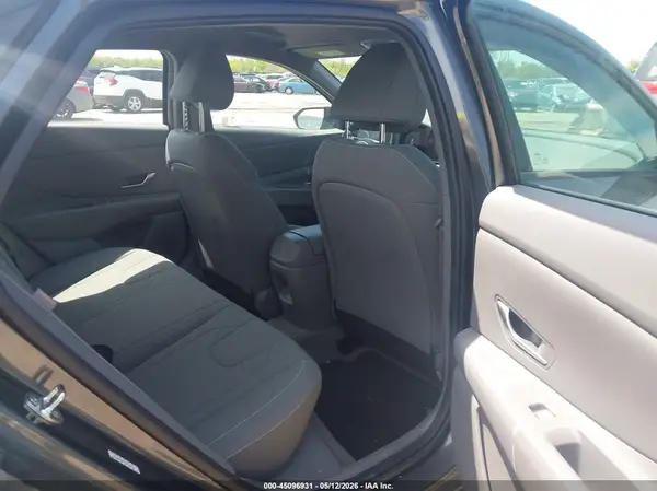 KMHLM4DG1RU686731 2024 HYUNDAI ELANTRA - Image 8