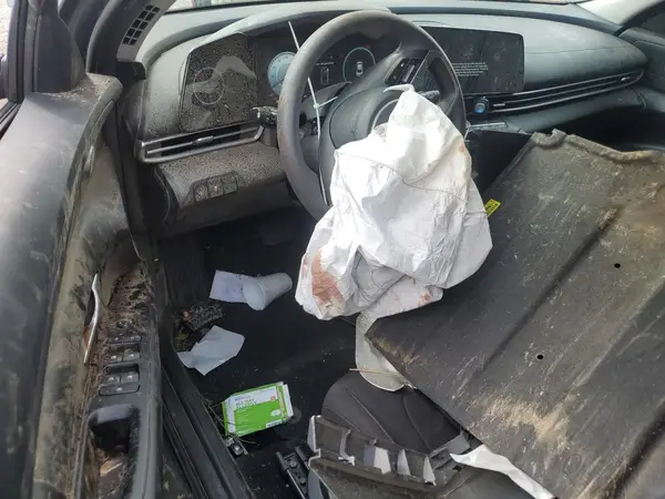 KMHLM4DG1RU691427 2024 HYUNDAI ELANTRA - Image 8