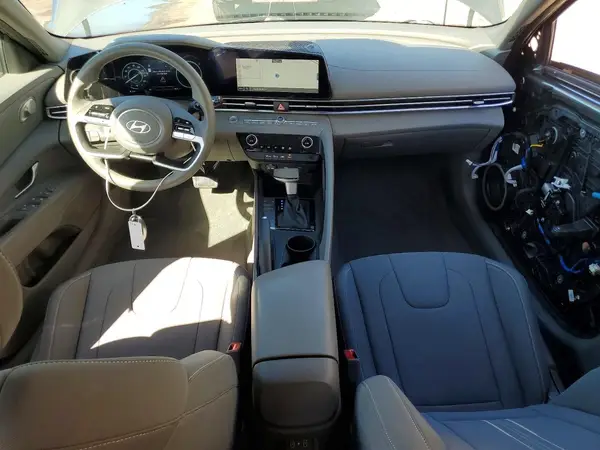 KMHLM4DG1RU693159 2024 HYUNDAI ELANTRA - Image 8