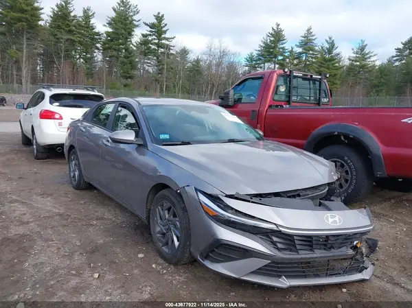 KMHLM4DG1RU696286 2024 HYUNDAI ELANTRA - Image 1