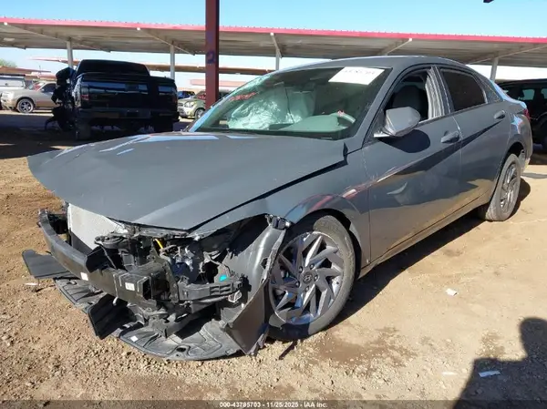 KMHLM4DG1RU697048 2024 HYUNDAI ELANTRA - Image 2