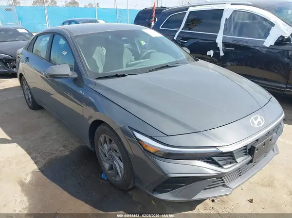 KMHLM4DG1RU697051 2024 HYUNDAI ELANTRA - Image 1