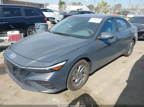 KMHLM4DG1RU697051 2024 HYUNDAI ELANTRA - Image 2