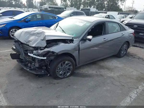 KMHLM4DG1RU697910 2024 HYUNDAI ELANTRA - Image 2