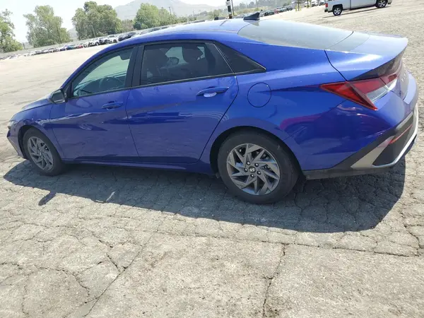 KMHLM4DG1RU697941 2024 HYUNDAI ELANTRA - Image 2