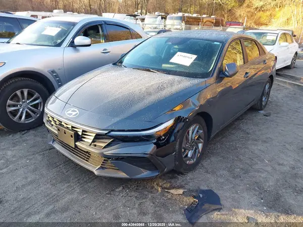 KMHLM4DG1RU709165 2024 HYUNDAI ELANTRA - Image 2
