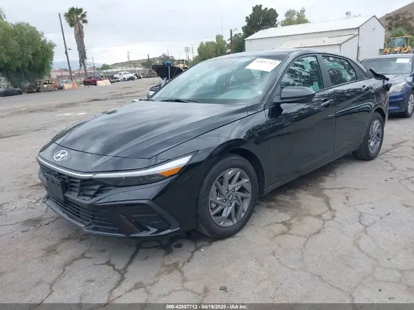 KMHLM4DG1RU730887 2024 HYUNDAI ELANTRA - Image 2