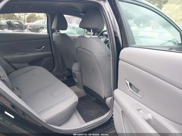 KMHLM4DG1RU730887 2024 HYUNDAI ELANTRA - Image 8