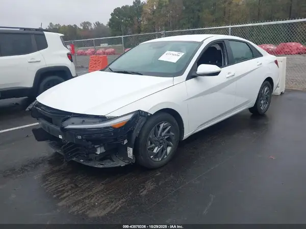 KMHLM4DG1RU734907 2024 HYUNDAI ELANTRA - Image 2