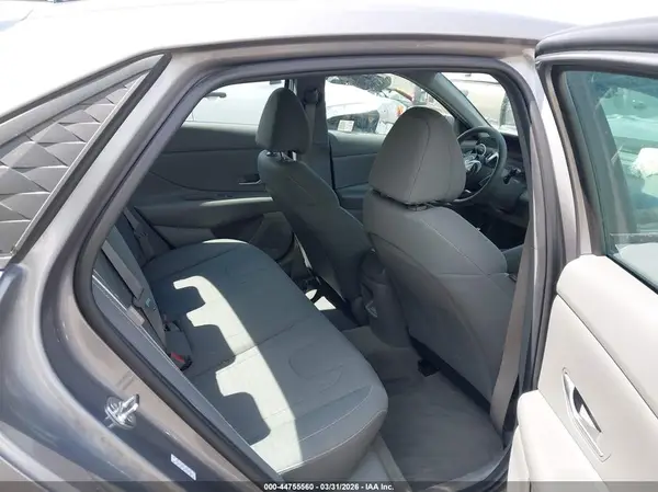 KMHLM4DG1RU735104 2024 HYUNDAI ELANTRA - Image 8