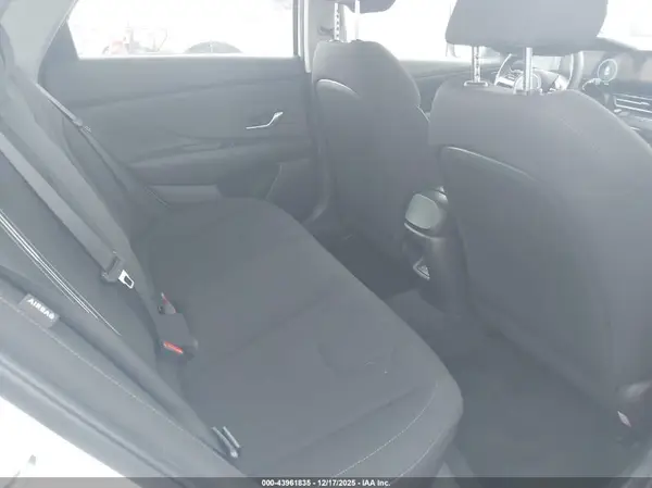 KMHLM4DG1RU735779 2024 HYUNDAI ELANTRA - Image 8