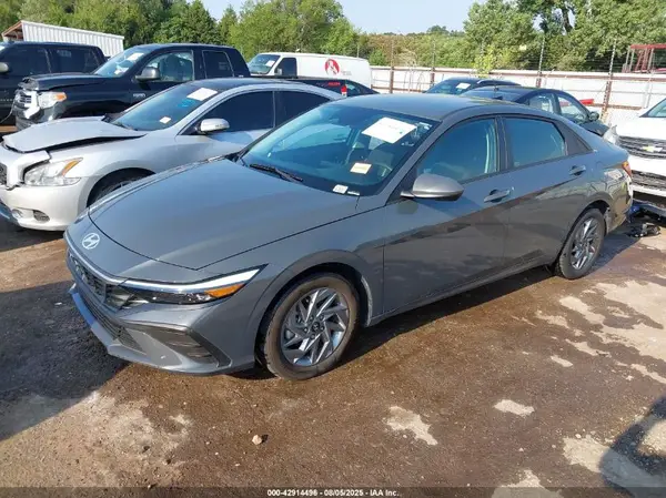 KMHLM4DG1RU739265 2024 HYUNDAI ELANTRA - Image 2