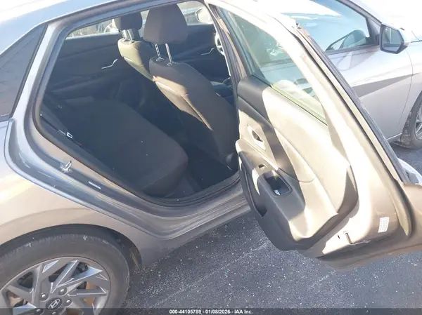 KMHLM4DG1RU740366 2024 HYUNDAI ELANTRA - Image 8
