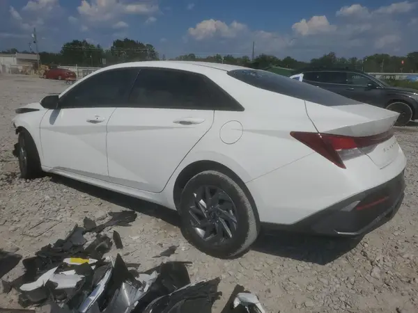 KMHLM4DG1RU740898 2024 HYUNDAI ELANTRA - Image 2