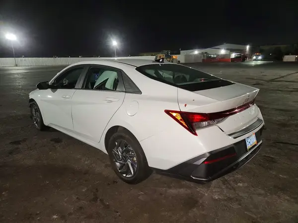 KMHLM4DG1RU742568 2024 HYUNDAI ELANTRA - Image 2