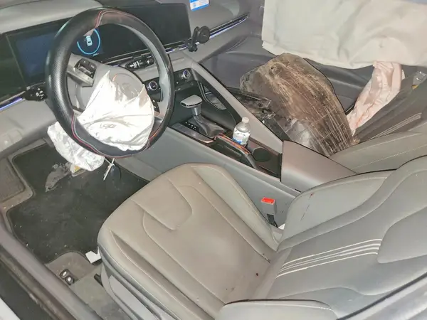 KMHLM4DG1RU742568 2024 HYUNDAI ELANTRA - Image 8