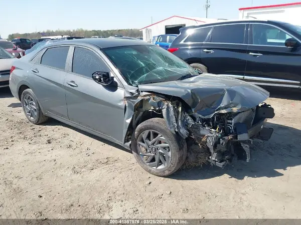 KMHLM4DG1RU755188 2024 HYUNDAI ELANTRA - Image 1