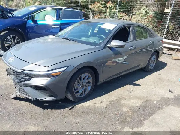 KMHLM4DG1RU756860 2024 HYUNDAI ELANTRA - Image 2