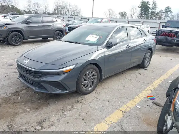 KMHLM4DG1RU757782 2024 HYUNDAI ELANTRA - Image 2