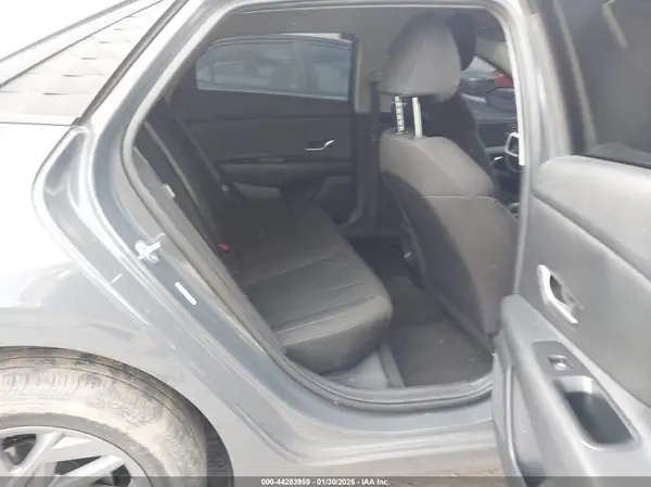 KMHLM4DG1RU757782 2024 HYUNDAI ELANTRA - Image 8