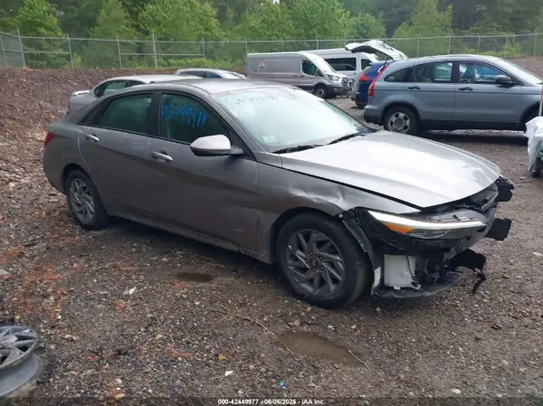 KMHLM4DG1RU759256 2024 HYUNDAI ELANTRA - Image 1
