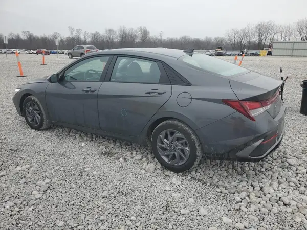 KMHLM4DG1RU767938 2024 HYUNDAI ELANTRA - Image 2