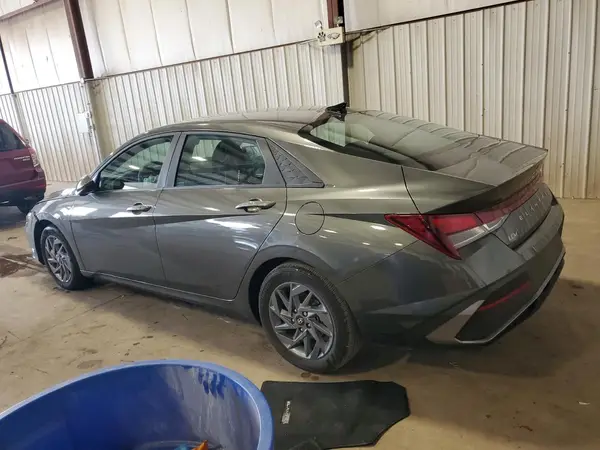 KMHLM4DG1RU775456 2024 HYUNDAI ELANTRA - Image 2