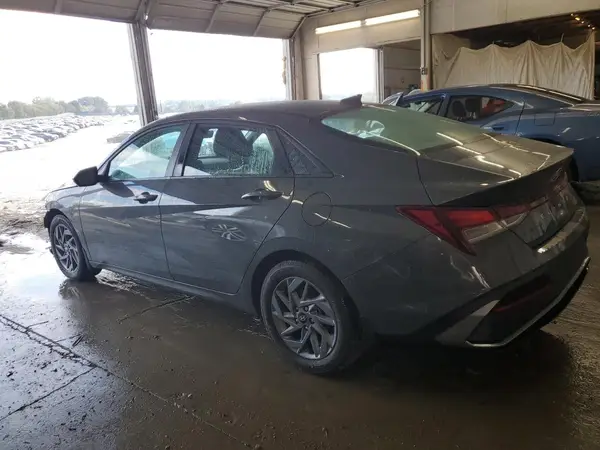 KMHLM4DG1RU775604 2024 HYUNDAI ELANTRA - Image 2