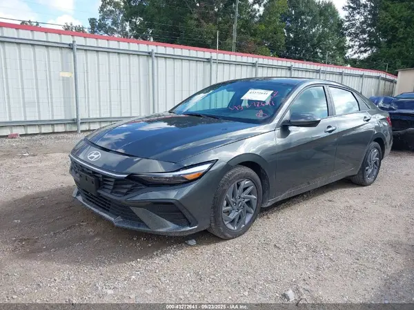 KMHLM4DG1RU788837 2024 HYUNDAI ELANTRA - Image 2