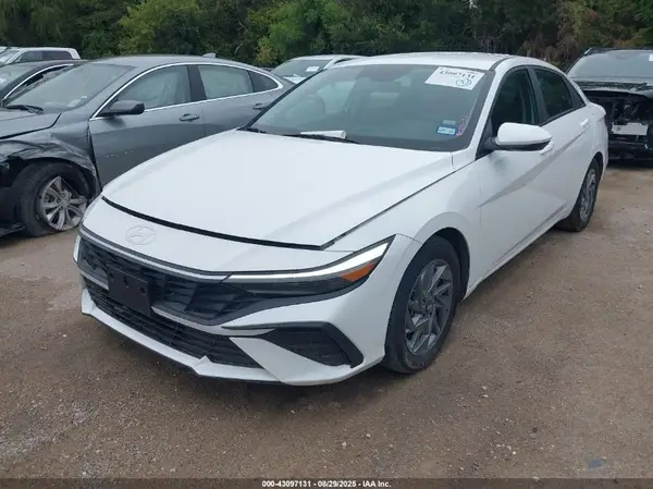 KMHLM4DG1RU791463 2024 HYUNDAI ELANTRA - Image 2