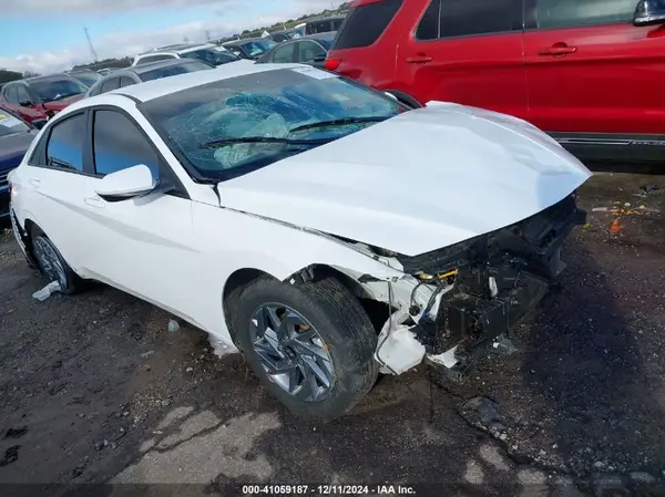 KMHLM4DG1RU800193 2024 HYUNDAI ELANTRA - Image 1