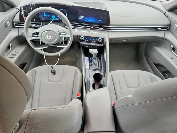 KMHLM4DG1RU800646 2024 HYUNDAI ELANTRA - Image 8