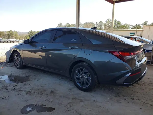 KMHLM4DG1RU802333 2024 HYUNDAI ELANTRA - Image 2
